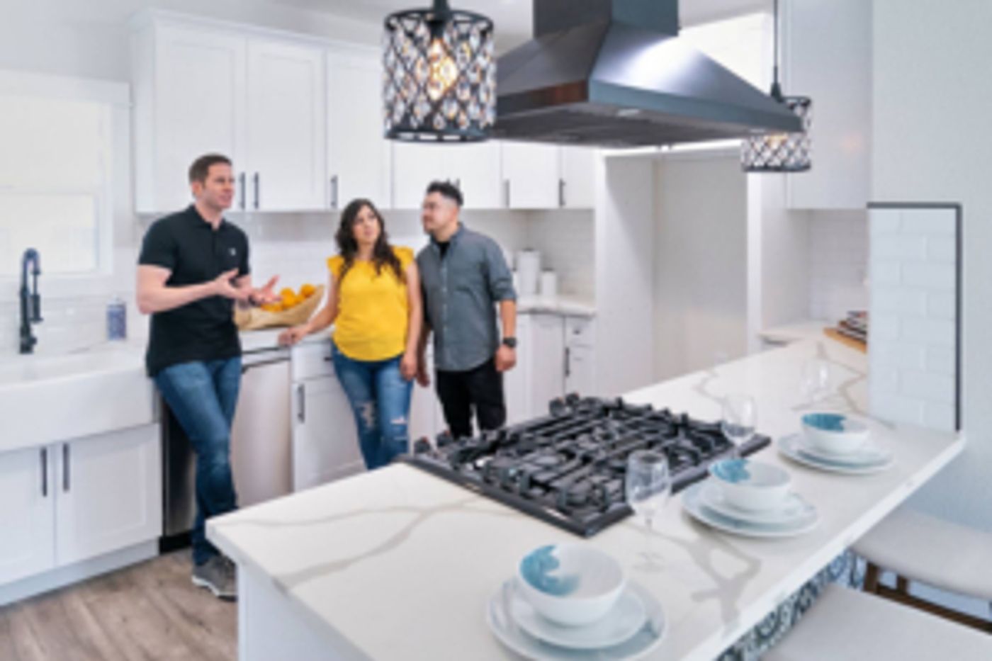 FLIP OR FLOP's Tarek El Moussa Gets Deal for His Own HGTV Series  Image