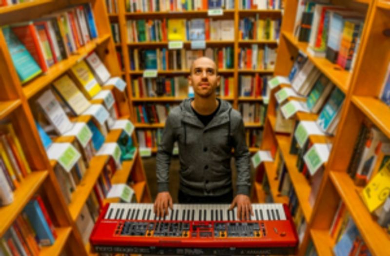 Utopia Keyboardist Glasys To Release New Single Feat. Todd Rundgren Image