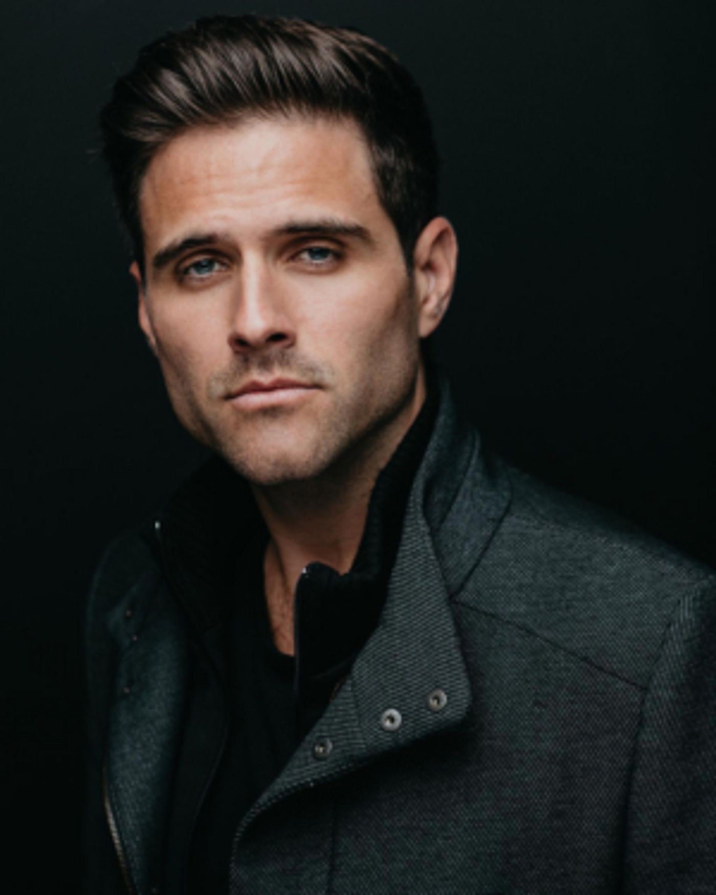 Interview: Brennin Hunt Finds Freedom as the New Leading Man of PRETTY WOMAN  Image