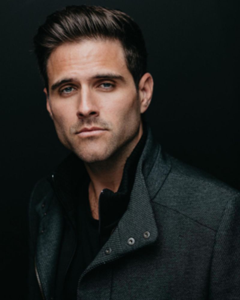 Interview: Brennin Hunt Finds Freedom as the New Leading Man of PRETTY WOMAN Image