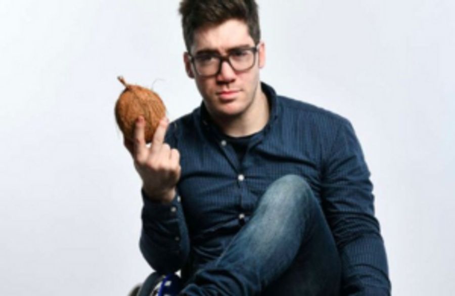 EDINBURGH 2019: Review: AARON SIMMONDS: DISABLED COCONUT, Underbelly Image