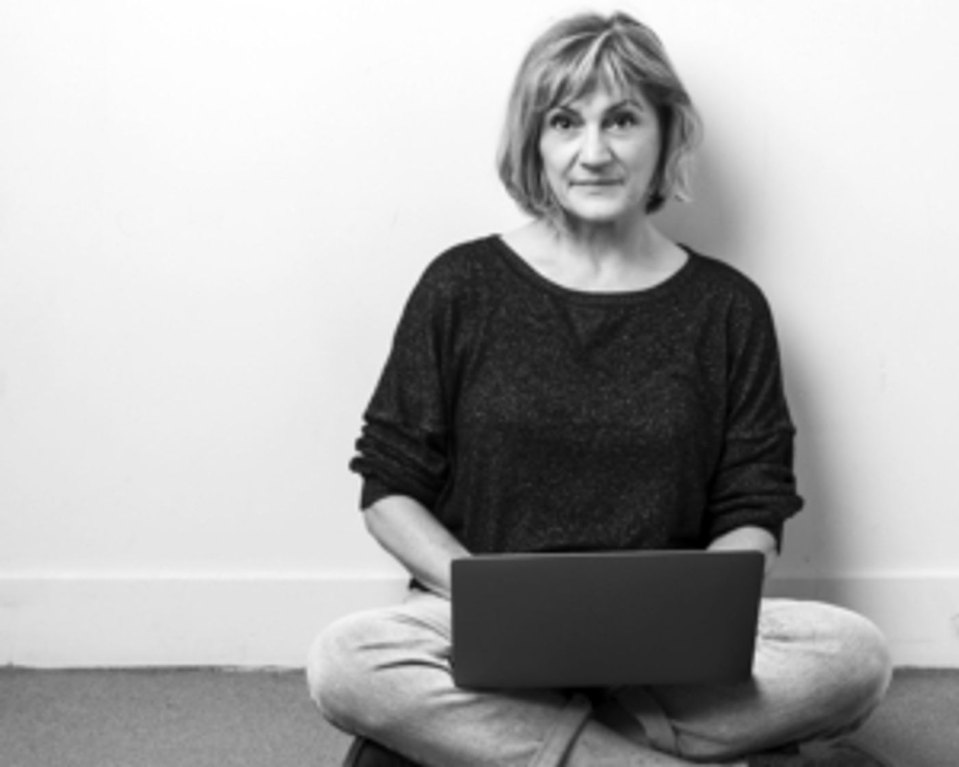 Victory Gardens Theater Presents the Chicago Premiere of TINY BEAUTIFUL THINGS  Image