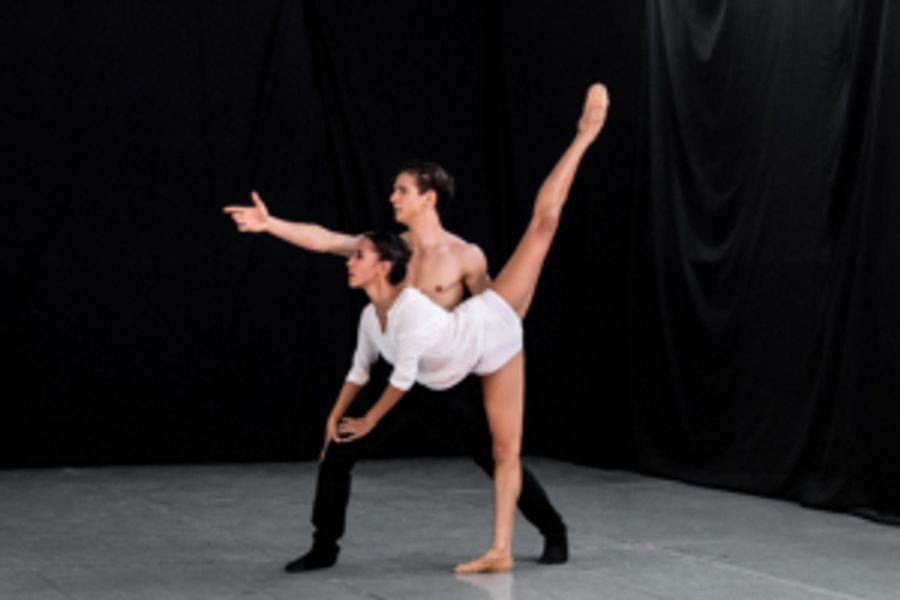 Gana Medalla de Bronce bailarín de la Compañía Nacional de Danza en concurso internacional en Pekín Image