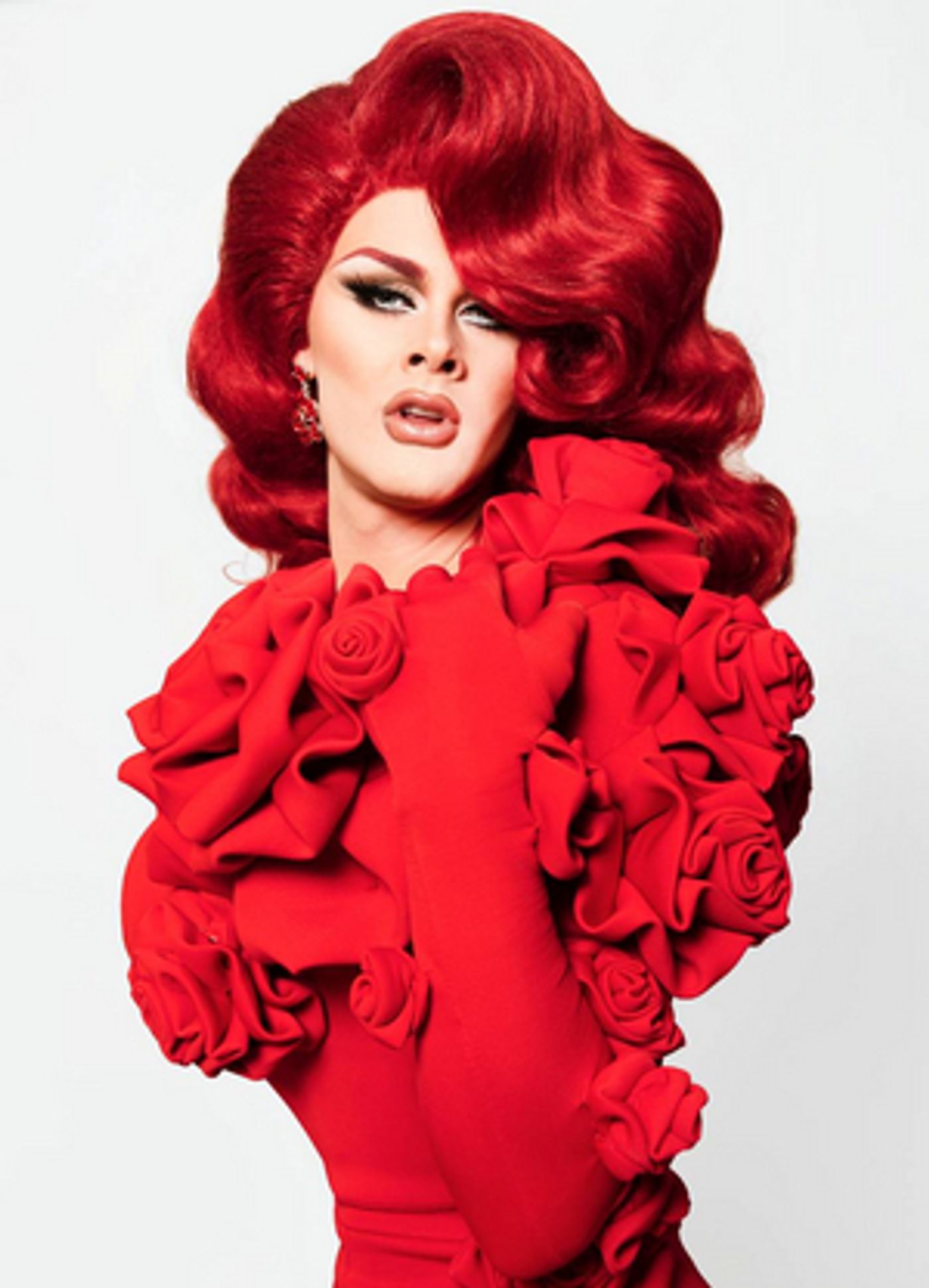 Review: SCARLET ENVY at The Laurie Beechman Theatre Review: SCARLET ENVY at The Laurie Beechman Theatre Image