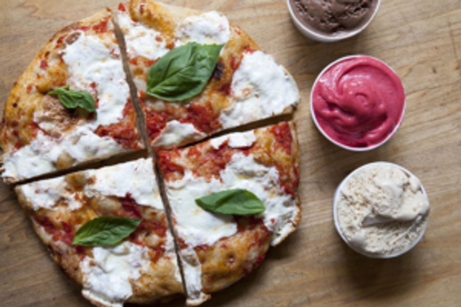 EATALY Opens First-Ever Kiosk in Flatiron Image