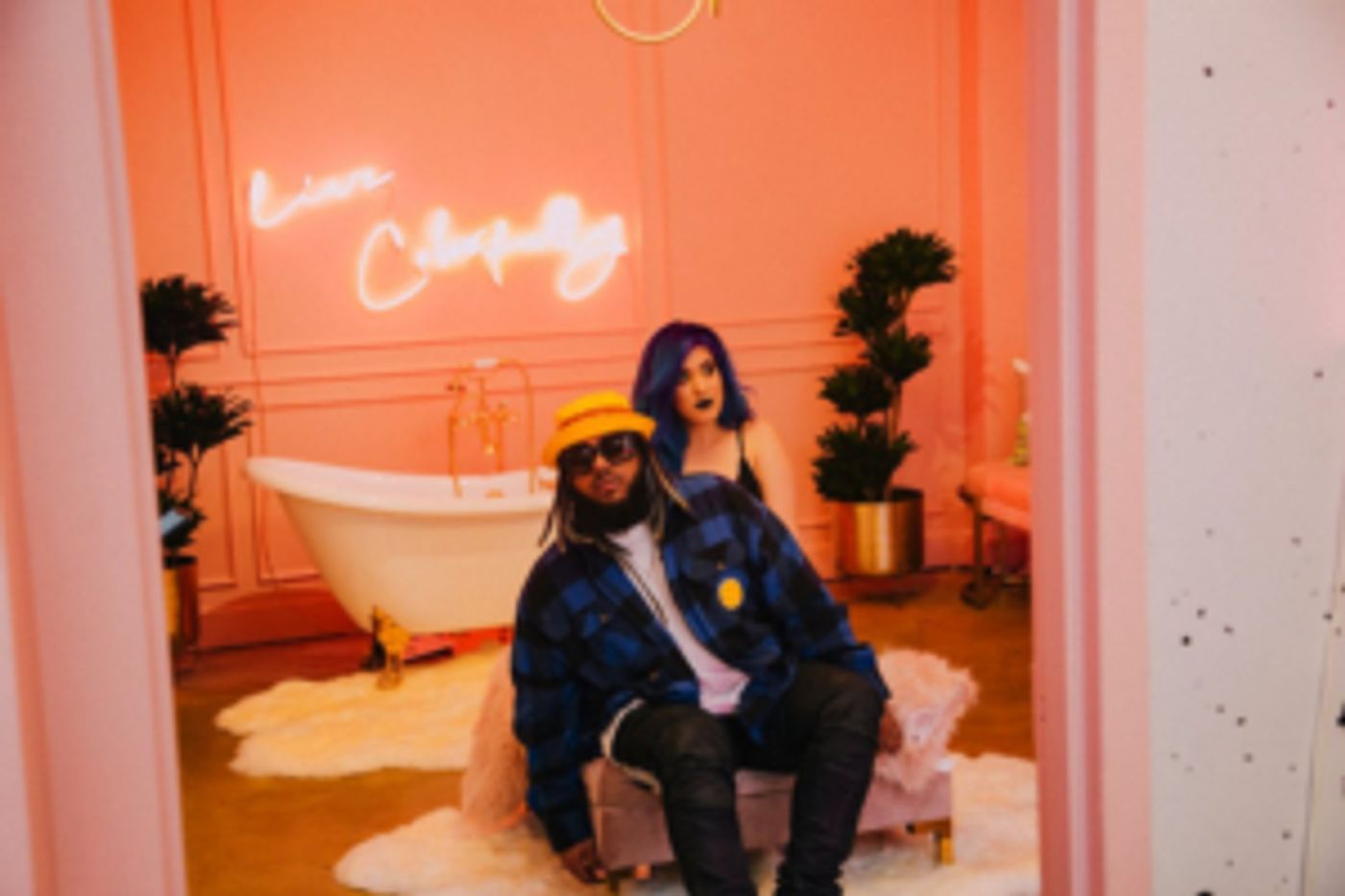 Skyxxx Shares Warner Records Debut Single 'Hotboy'  Image