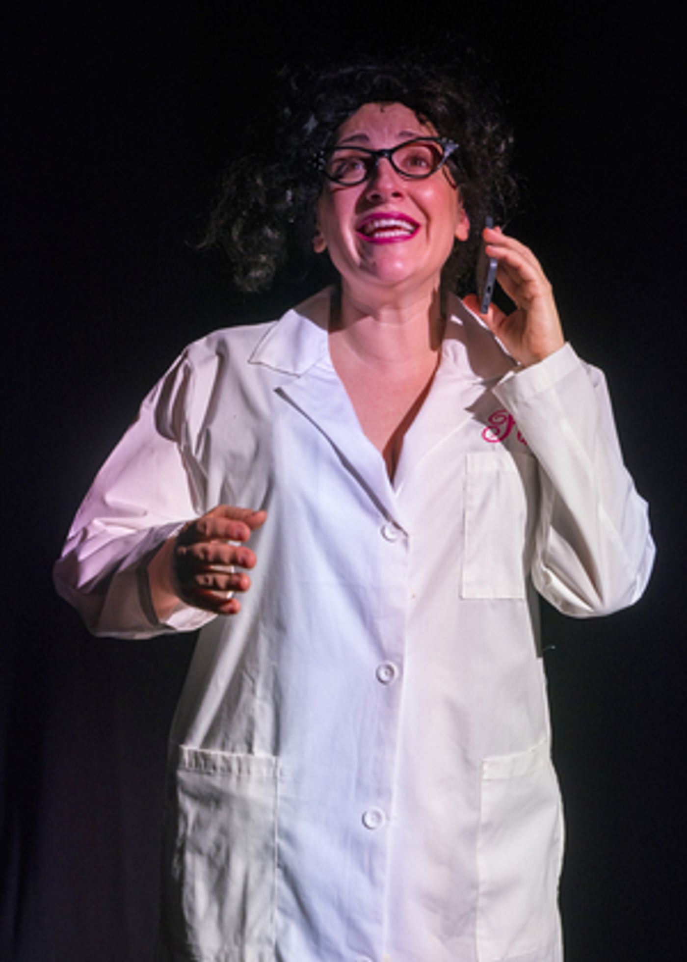 Review: An actress lands the role of a lifetime (or does she?) in WAITING FOR JOHNNY DEPP at Teatro SEA  Image