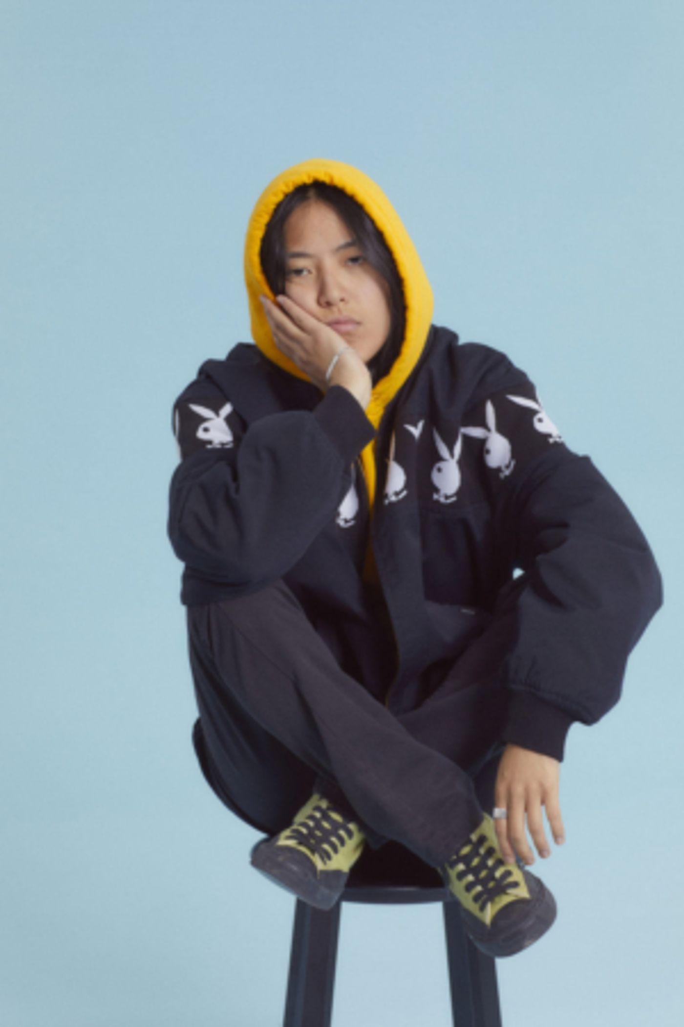 DEB NEVER Shares Debut EP, Video for 'SWIMMING'  Image