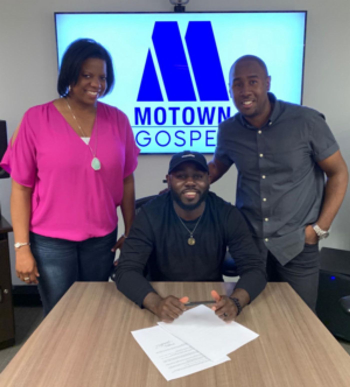 Jonathan Taylor Signs with Motown Gospel/Capitol CMG  Image