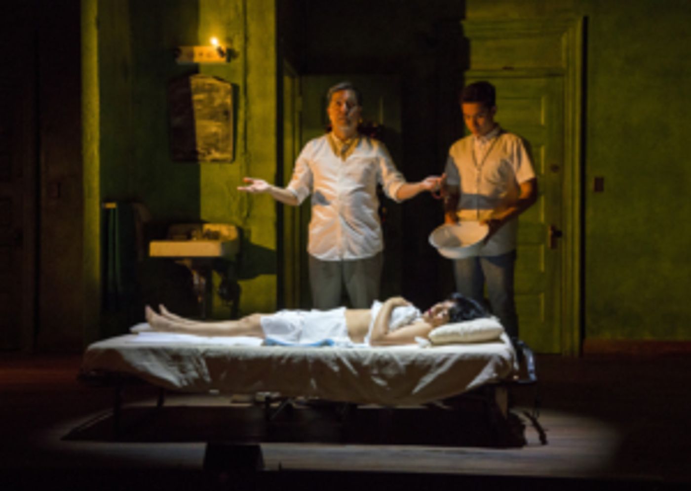 Review Roundup: What Did Critics Think of FELIX STARRO?  Image