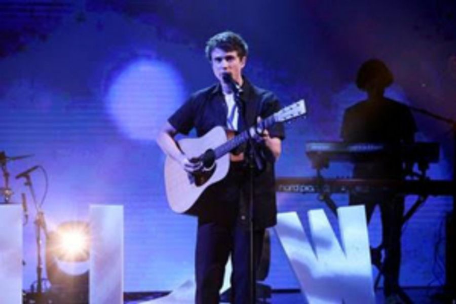 Watch Alec Benjamin Perform 'JESUS IN LA' on Fallon! Image