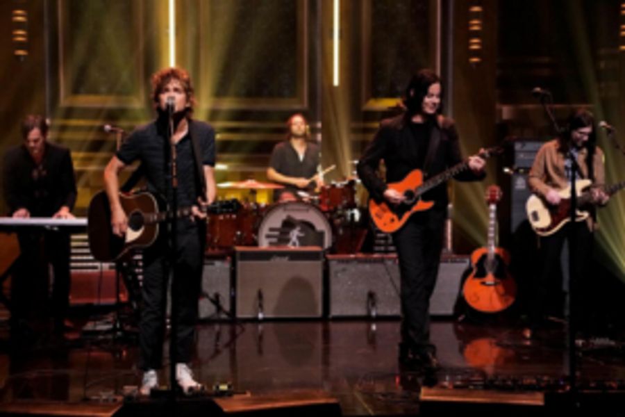 VIDEO: The Raconteurs Performed on THE TONIGHT SHOW Image