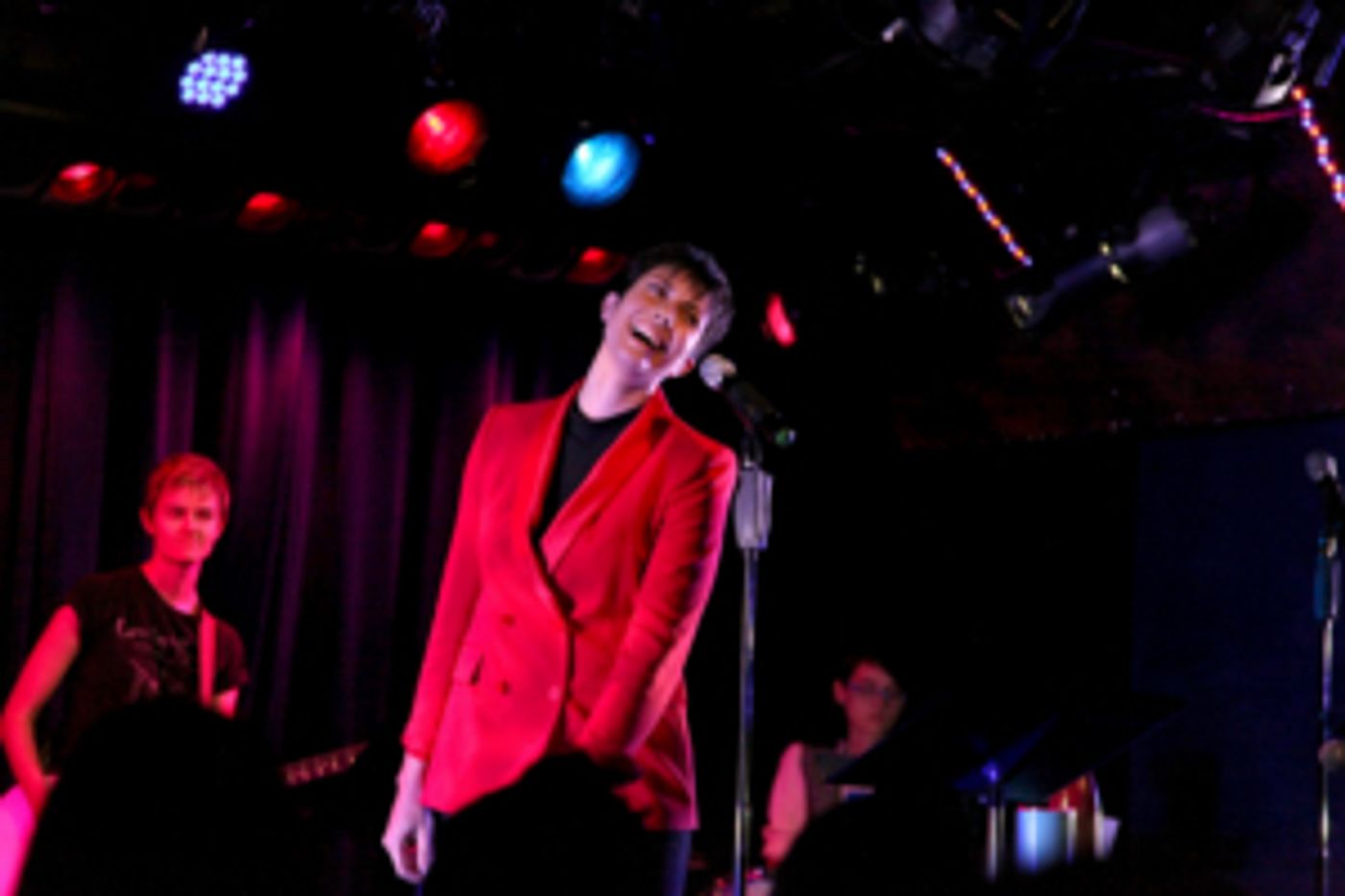 Review: Shani Hadjian FEAR.LESS Speaks Out at The Laurie Beechman Theatre  Image