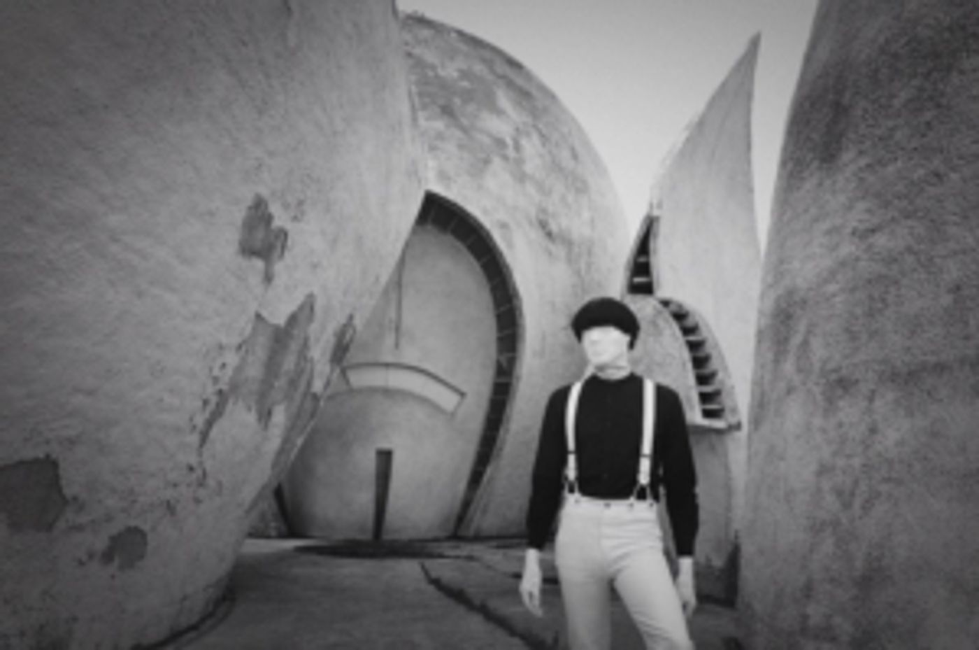 Jonathan Bree's 'Waiting On The Moment' Music Video Out Now  Image