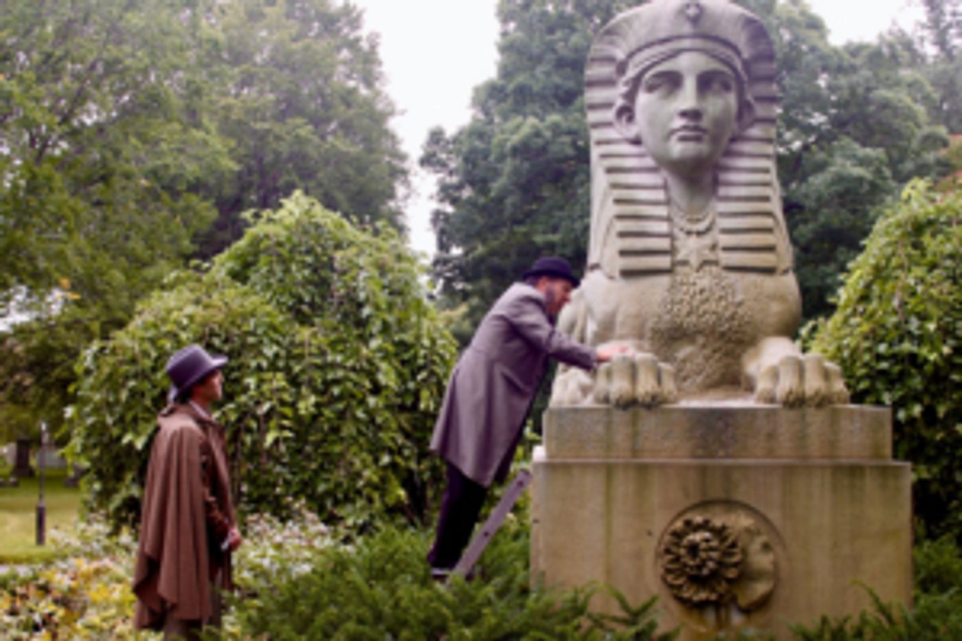 Review: THE AMERICA PLAYS: World Premiere at Mount Auburn Cemetery  Image