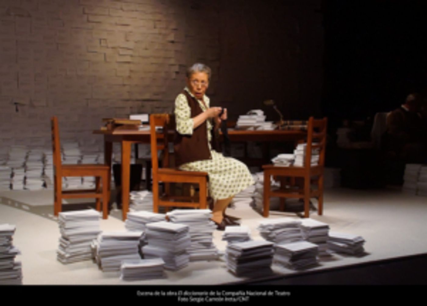 El diccionario, montajes obre el valor y la fuerza de la palabra, se presentará en el Cenart El diccionario, montajes obre el valor y la fuerza de la palabra, se presentará en el Cenart Image