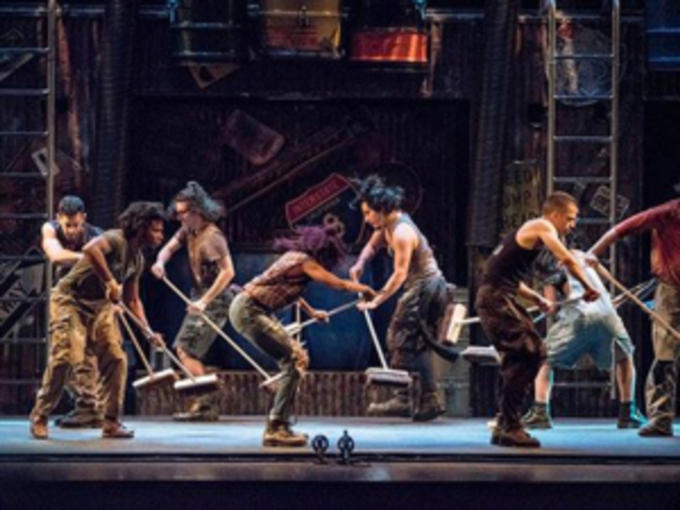 STOMP Comes to Aurora's Paramount Theatre  Image