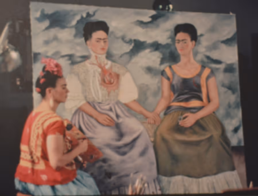 La exposición Caballo de vapor destaca vínculo de Chávez con la plástica mexicana del siglo XX Image