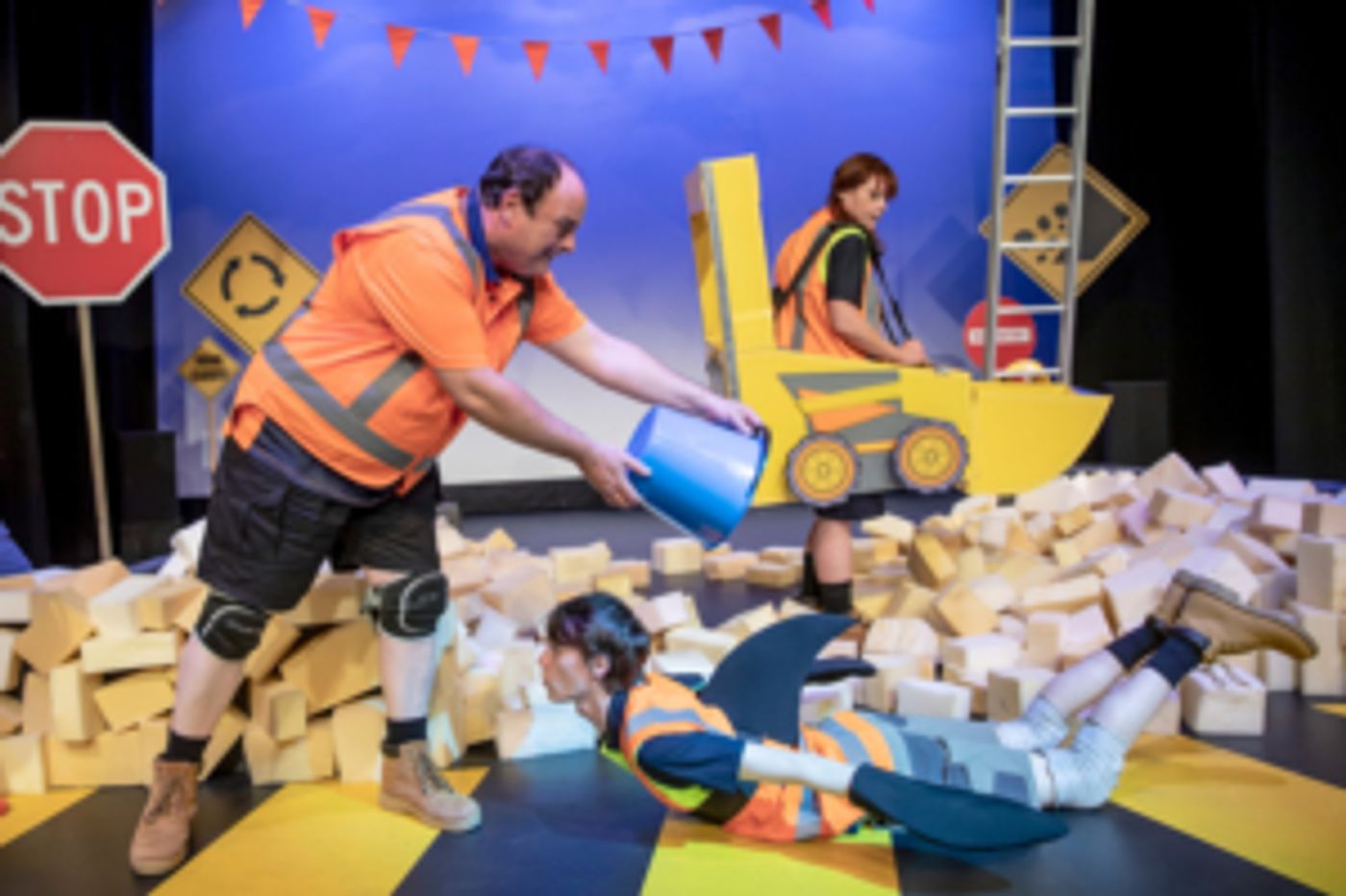 Review: THE LITTLE YELLOW DIGGER at Pumphouse, Takapuna, Auckland  Image