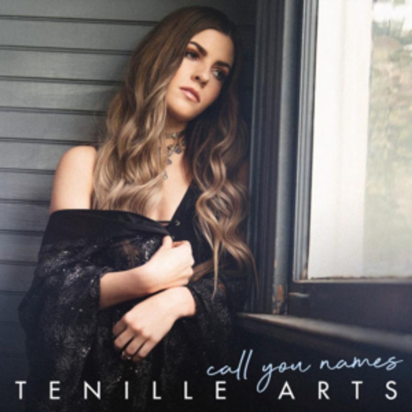 Tenille Arts Makes ﻿Grand Ole Opry Debut  Image