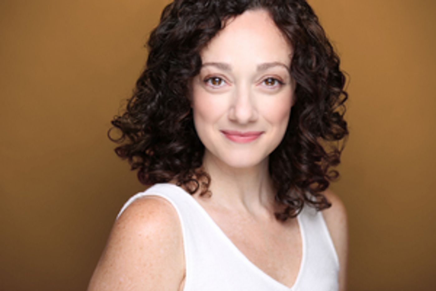 Interview: Megan McGinnis Reflects On Her Journey with COME FROM AWAY On Tour  Image