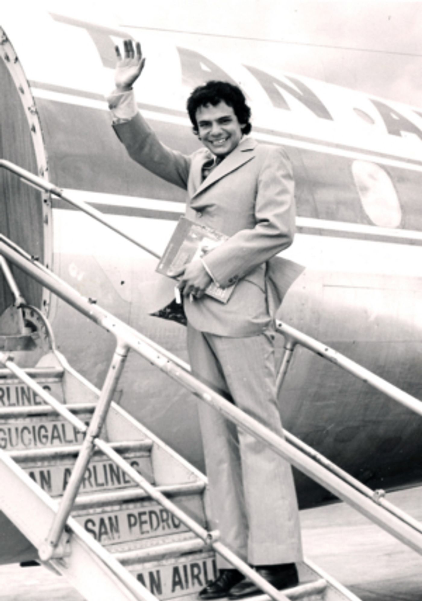 Concluye el hombre, inicia la Leyenda....Hasta siempre Don JOSE JOSE Concluye el hombre, inicia la Leyenda....Hasta siempre Don JOSE JOSE Image