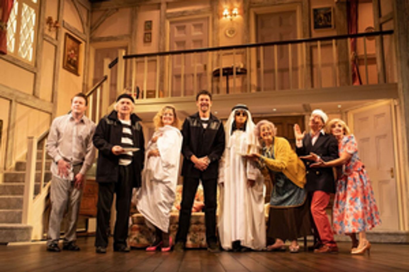 Interview: Lloyd Owen Talks NOISES OFF at the Garrick Theatre  Image