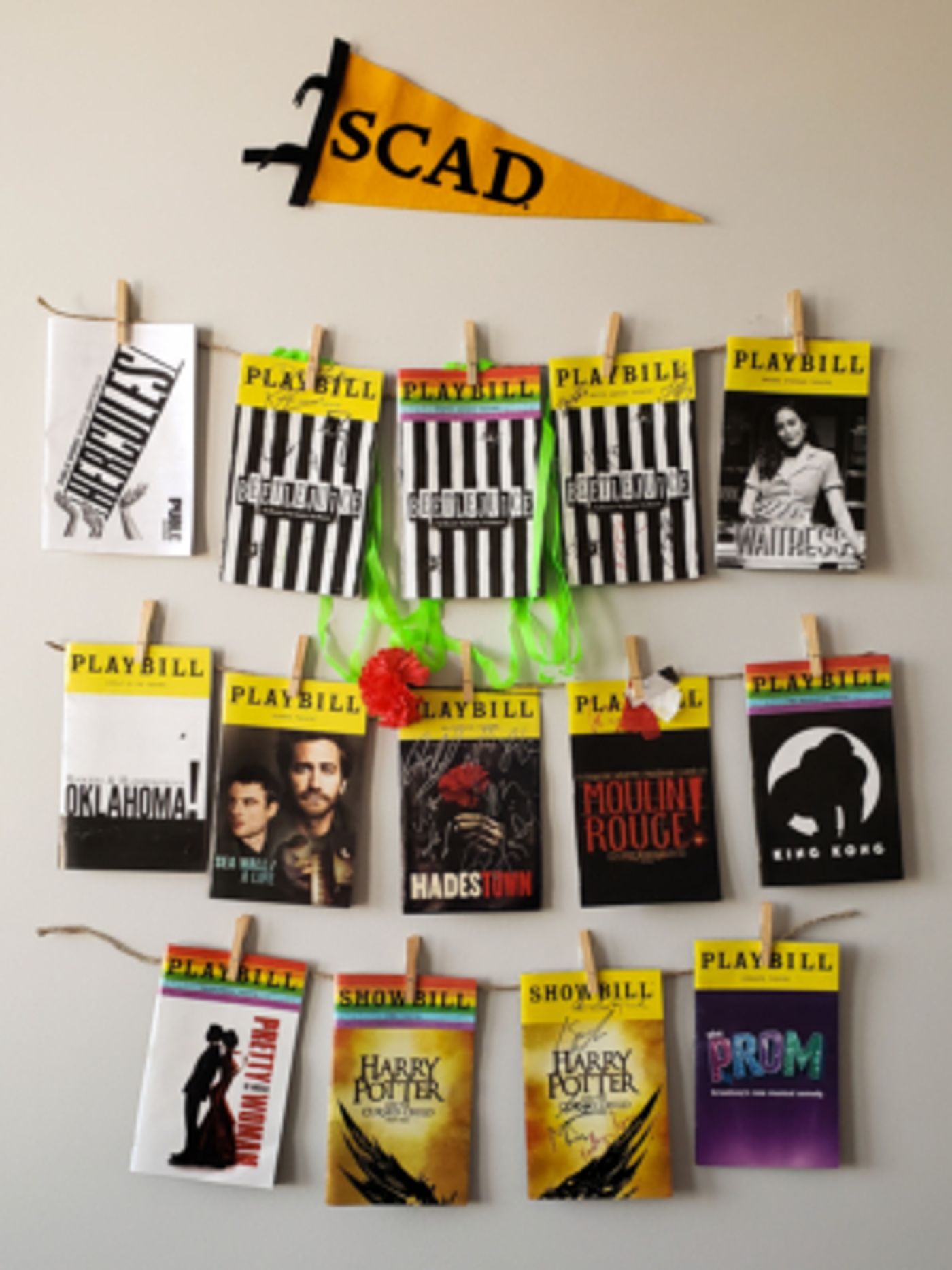 BWW Blog: The Whole College Thing BWW Blog: The Whole College Thing Image