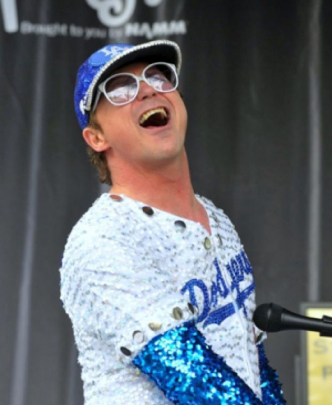 Review: Kenny Metcalf Rocks the El Portal in the Ultimate Elton John Tribute Show  Image