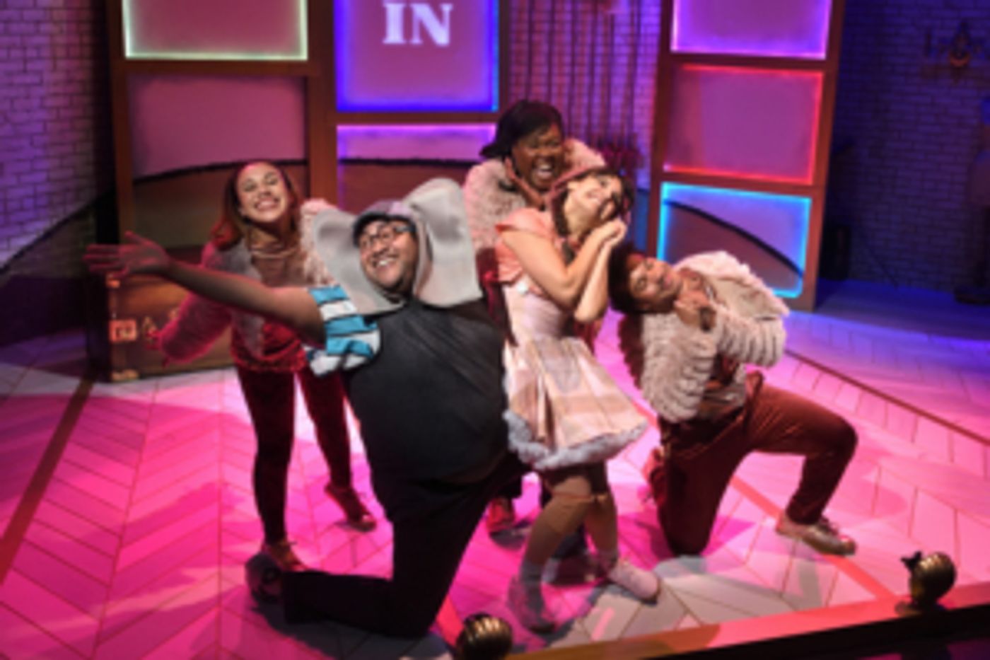 Review: ELEPHANTS & PIGGIE'S “WE ARE IN A PLAY!” at Adventure Theatre  Image