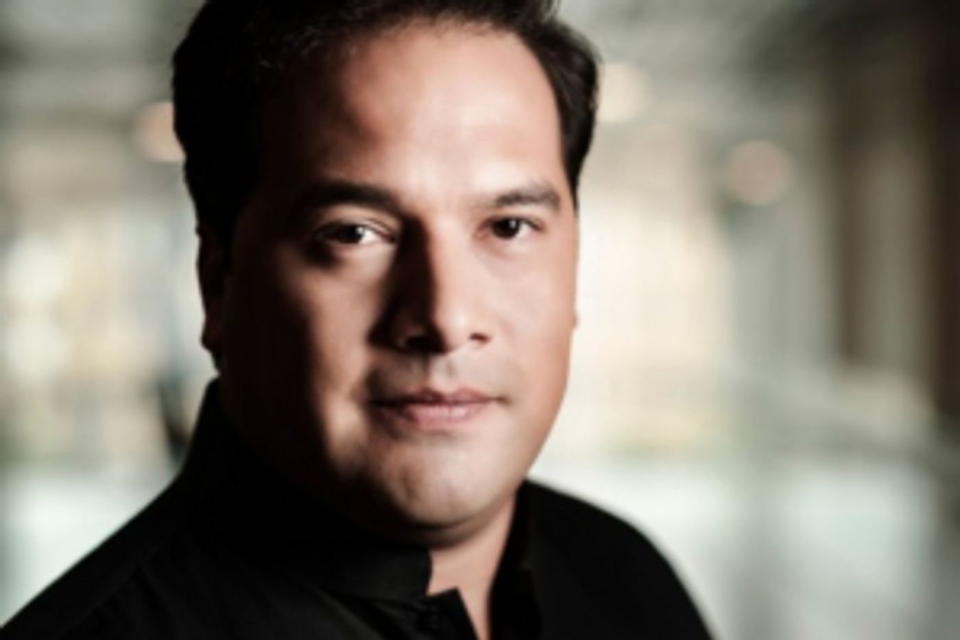 Robert Trevino Signs to Ondine for Multi-Year Recording Deal  Image