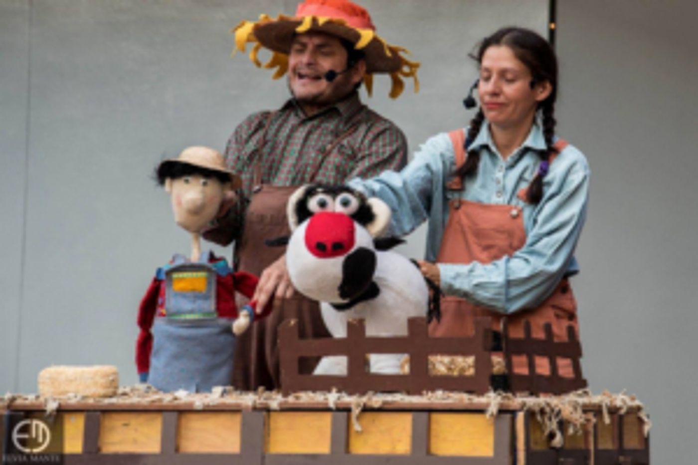 La vaca que se creía mariposa, espectáculo de títeres sobre los sueños y la voluntad de hacerlos posible  Image