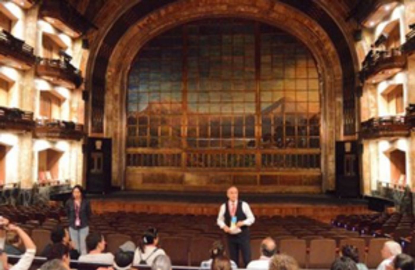 Las visitas guiadas del Palacio de Bellas Artes, disfrutable recorrido histórico, estético y anecdótico Las visitas guiadas del Palacio de Bellas Artes, disfrutable recorrido histórico, estético y anecdótico Image