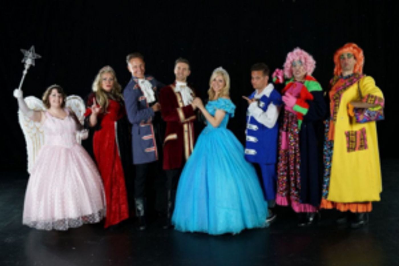 Worthing Theatres Whisks Audiences Away to the Ball with CINDERELLA: THE PANTOMIME  Image