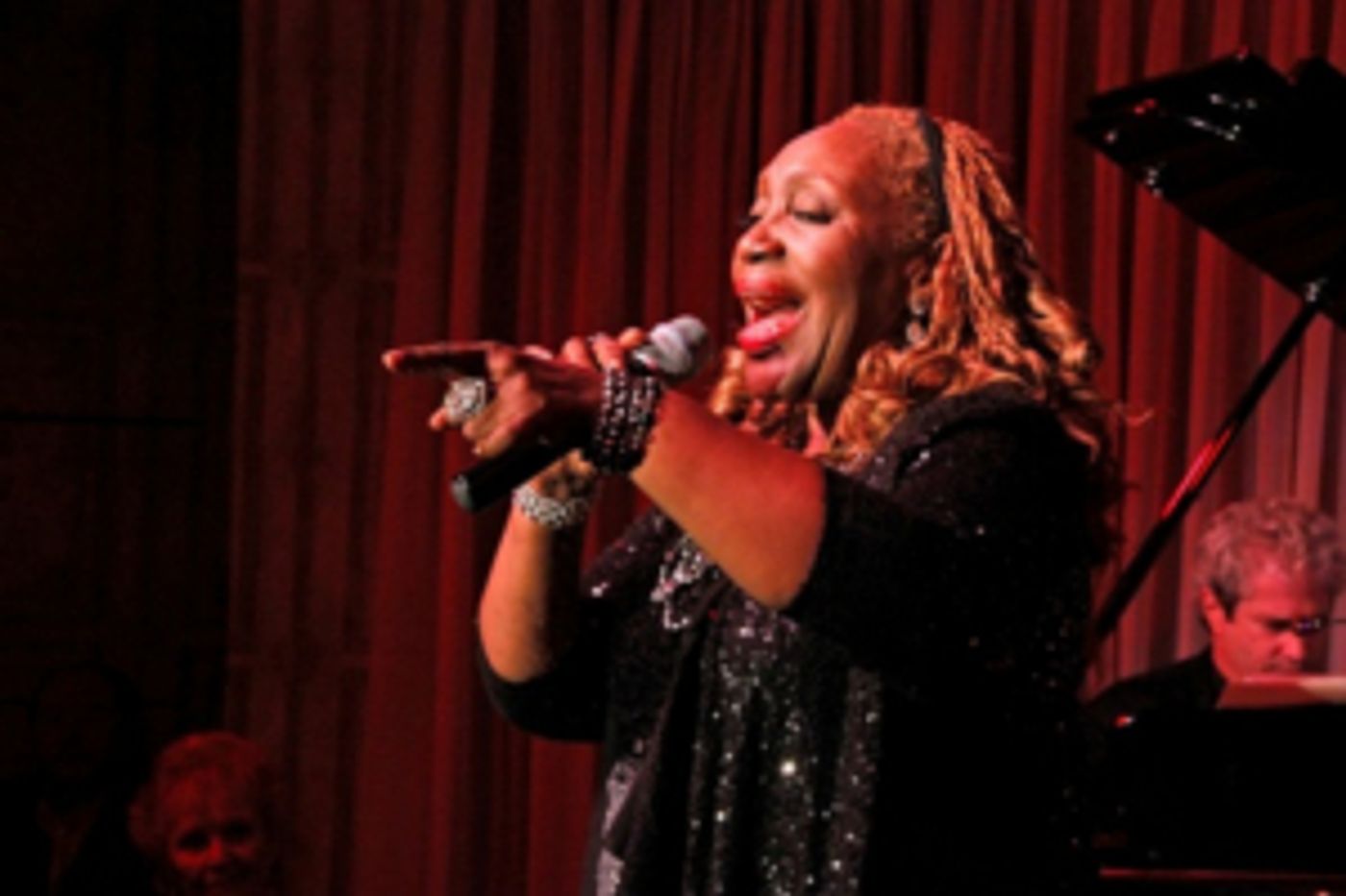 Interview: Avery Sommers in FOR SENTIMENTAL REASONS at Laurie Beechman Theatre  Image