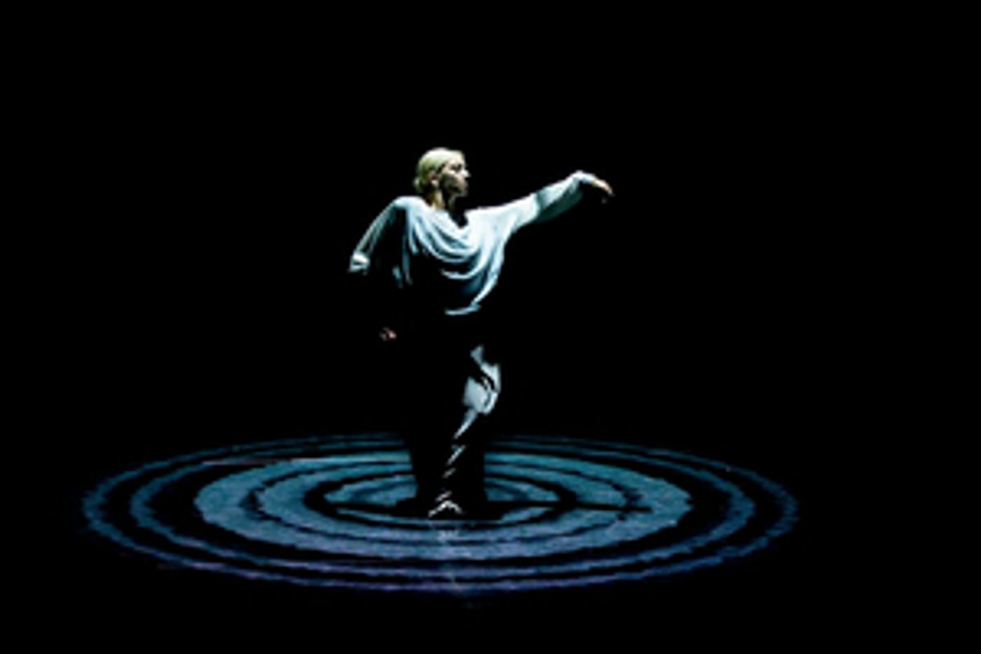 Review: RUSSELL MALIPHANT DANCE COMPANY - SILENT LINES, Sadler's Wells  Image