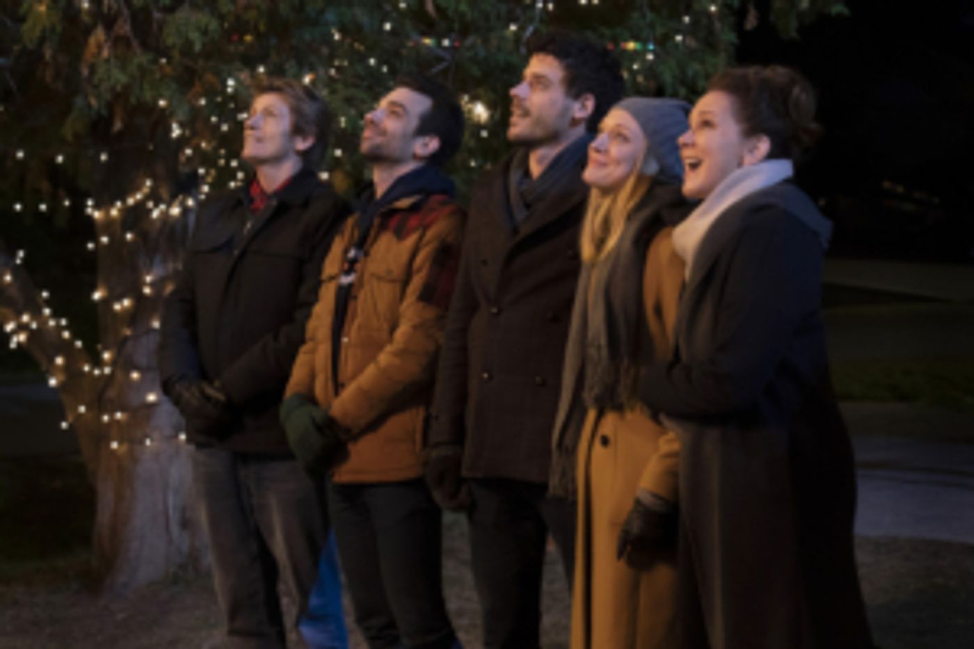 FOX Announces New Holiday Event Series THE MOODYS, STARRING Denis Leary and Elizabeth Perkins  Image