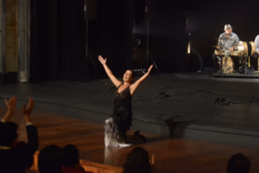 Sara Baras llenó de Sombras color y baile la Sala principal del Palacio de Bellas Artes Image