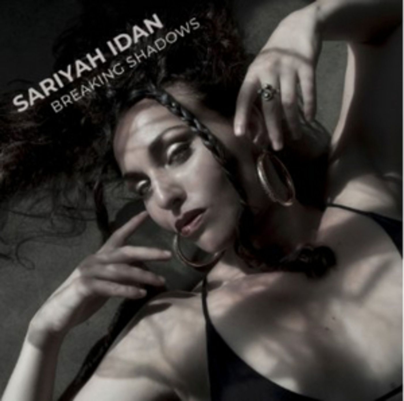 Songstress Sariyah Idan Unveils 'Breaking Shadows'  Image