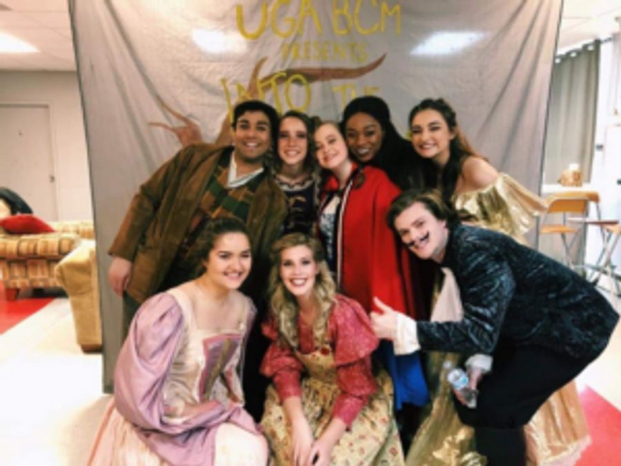BWW Blog: Cast Bonding - Making Friendships Last Far Beyond Closing Night Image