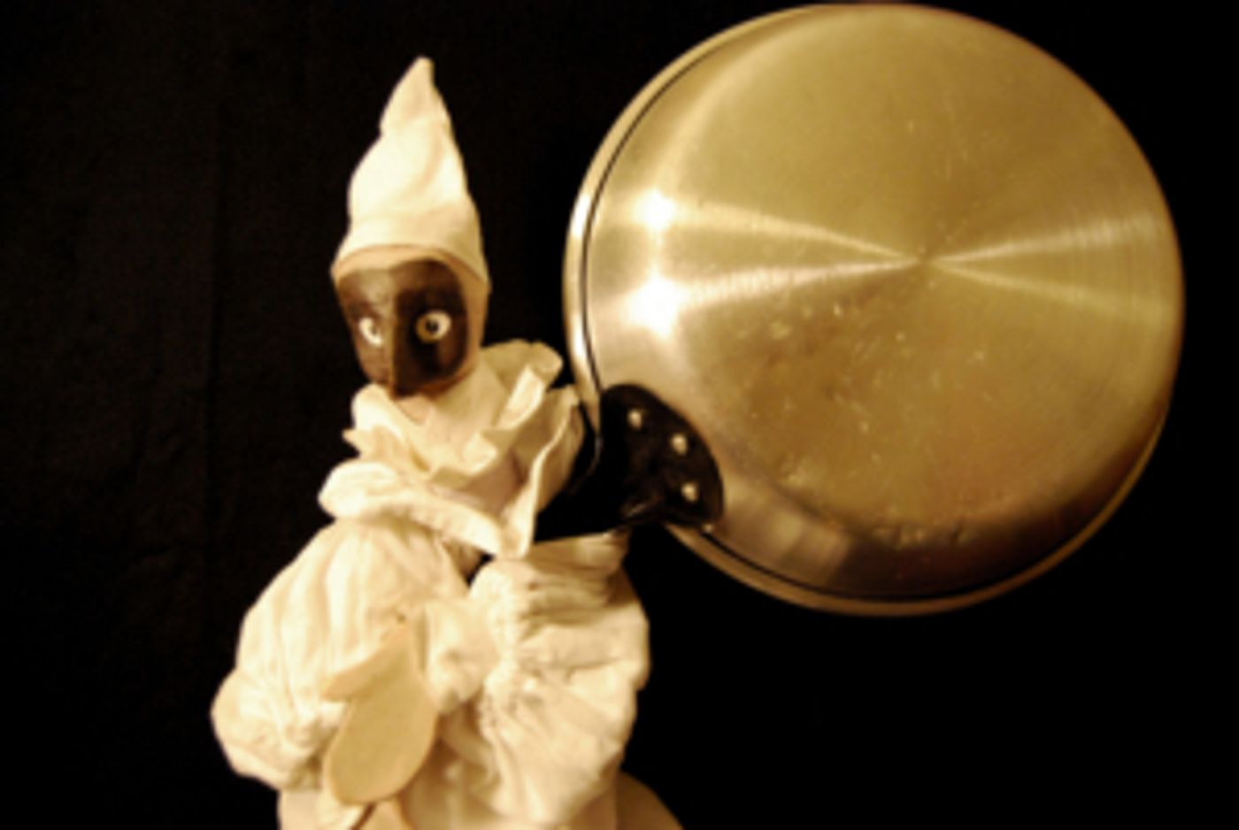 El charlatán, obra de la compañía La Charada Teatro de Papel, culminará el Festival Itinerante de Títeres La Nave Espacial El charlatán, obra de la compañía La Charada Teatro de Papel, culminará el Festival Itinerante de Títeres La Nave Espacial Image