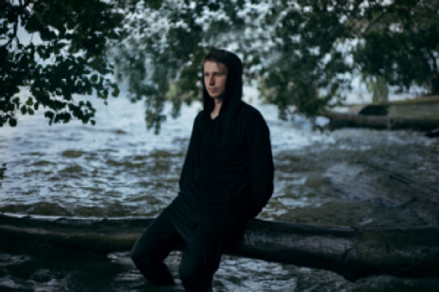 Vonavi Shares Music Video for 'Regrow,' Featuring Actor Dylan Cheek Vonavi Shares Music Video for 'Regrow,' Featuring Actor Dylan Cheek Image