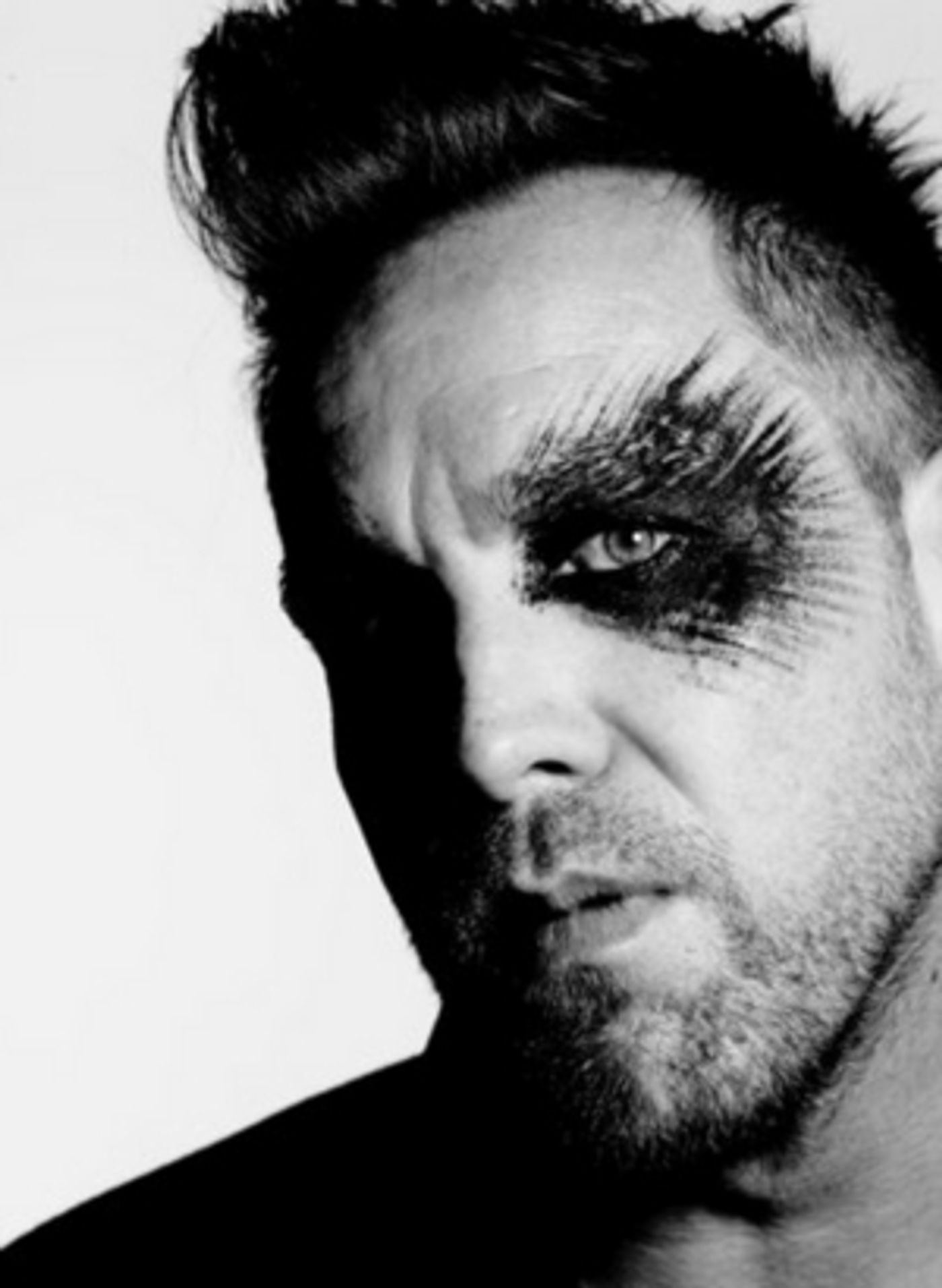 Le Cygne Noir Unleashes New Single 'Inferno'  Image