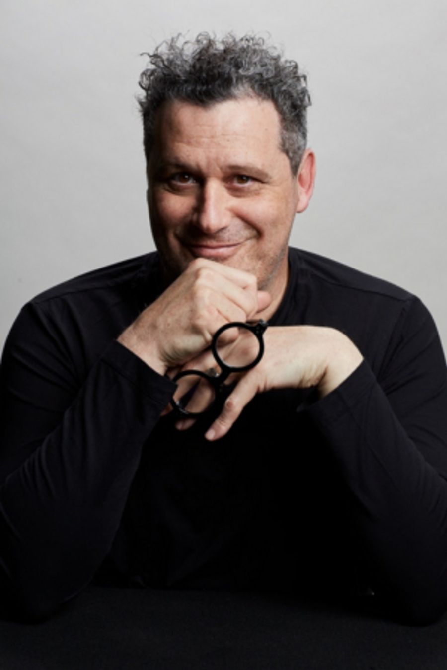 Isaac Mizrahi Will Return To Café Carlyle Image