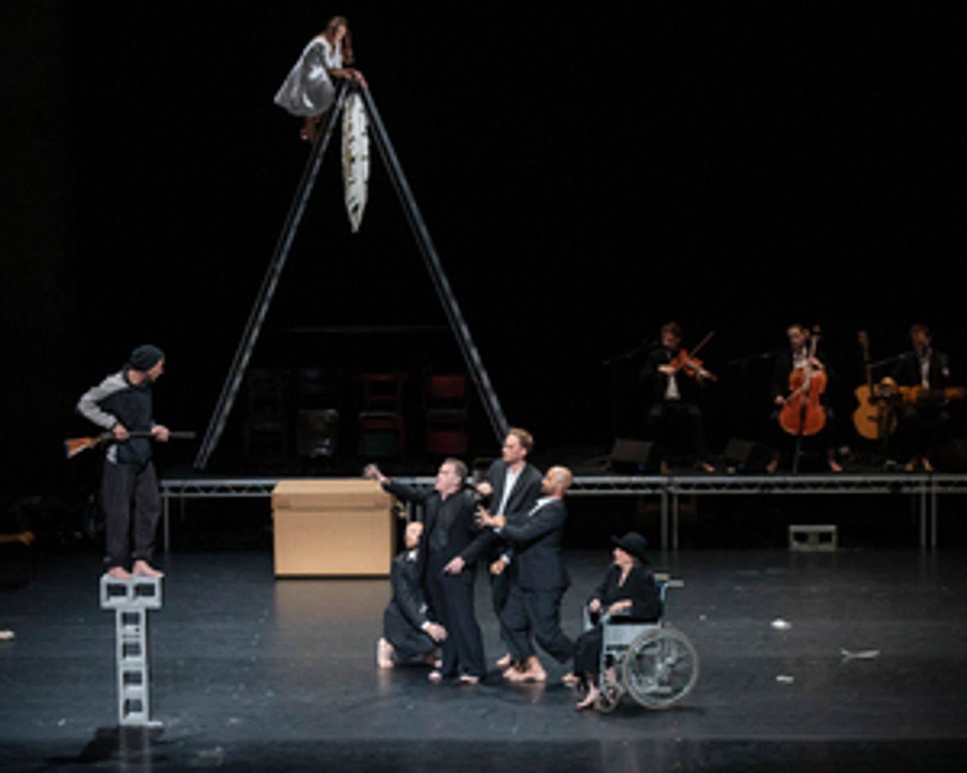 Review: Michael Keegan-Dolan/Teaċ Daṁsa's Loch na hEala (Swan Lake) Ultimately Proves Childhood Joy is Universal  Image