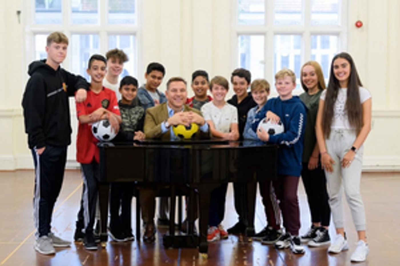 Interview: Rufus Hound Talks THE BOY IN THE DRESS  Image