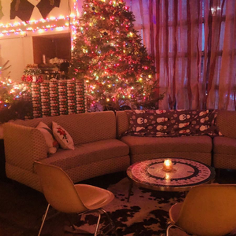 THE SPRINGS in Greenpoint turns into The Ho Ho Holiday Lounge Image