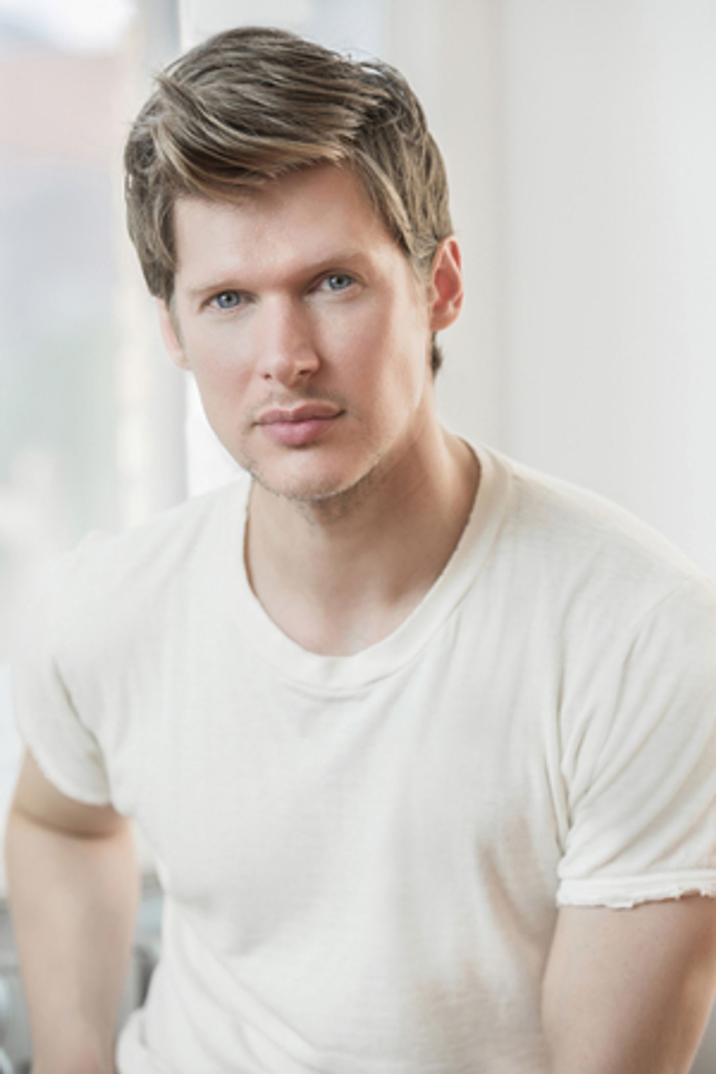 Lucas Steele Will Join The Cast Of EMOJILAND The Musical  Image