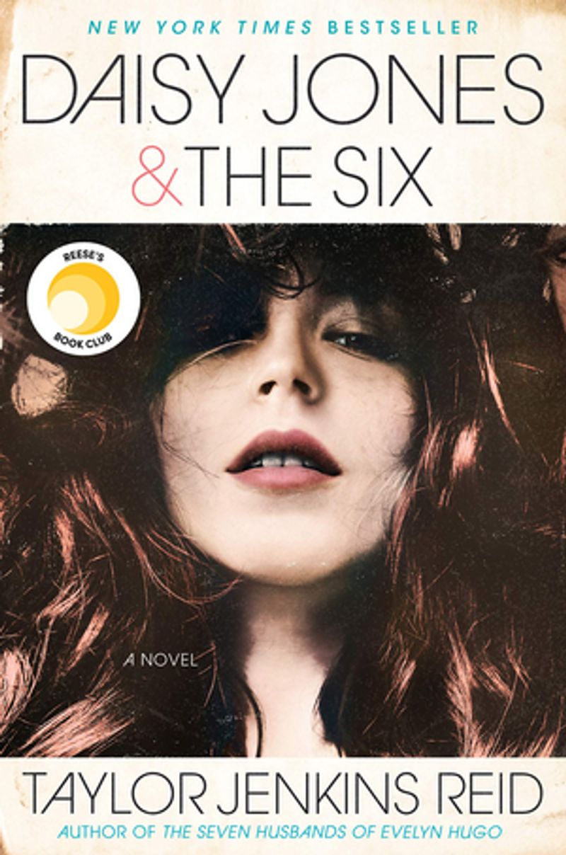 Riley Keough to Star in Musical Drama DAISY JONES AND THE SIX Image