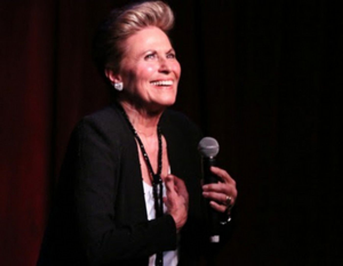 Lorna Dallas Is Bringing STAGES Back to The Birdland Theater  Image